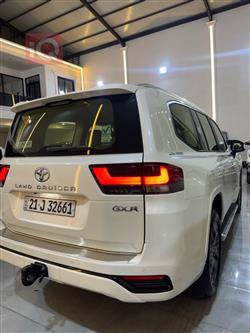 تويوتا لاندكروزر